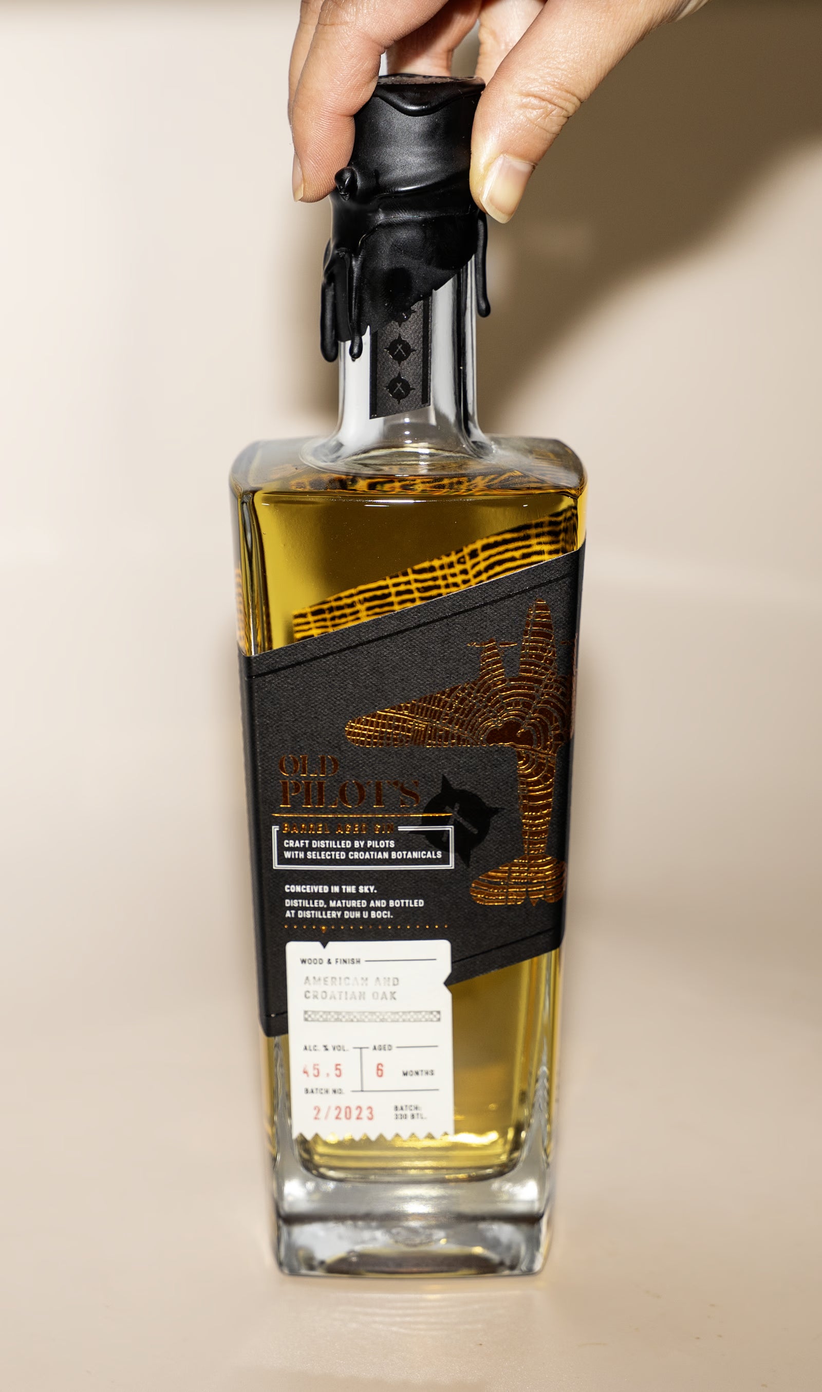 Old Pilot's Barrel Aged Gin – Mamashop Inc.